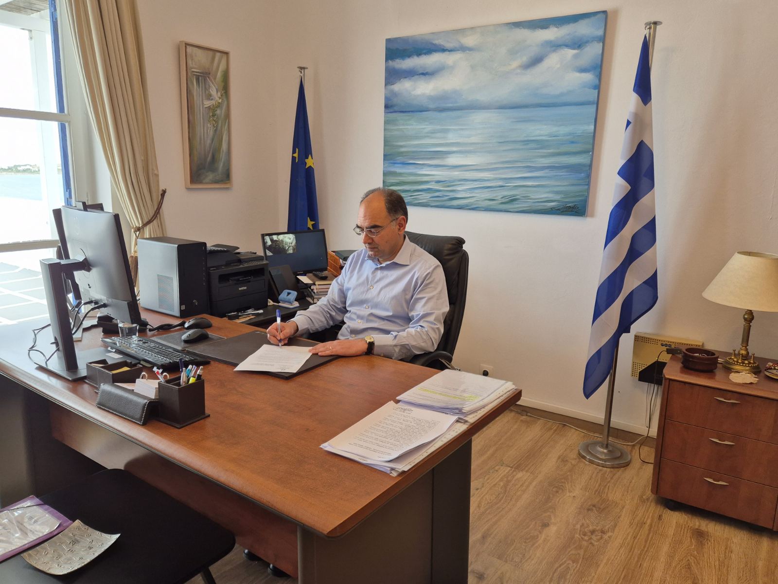 Επιστολές Δημάρχου Πάρου προς τους αρμόδιους Υπουργούς για την άμεση ενίσχυση του Αστυνομικού Τμήματος και του Λιμεναρχείου Πάρου