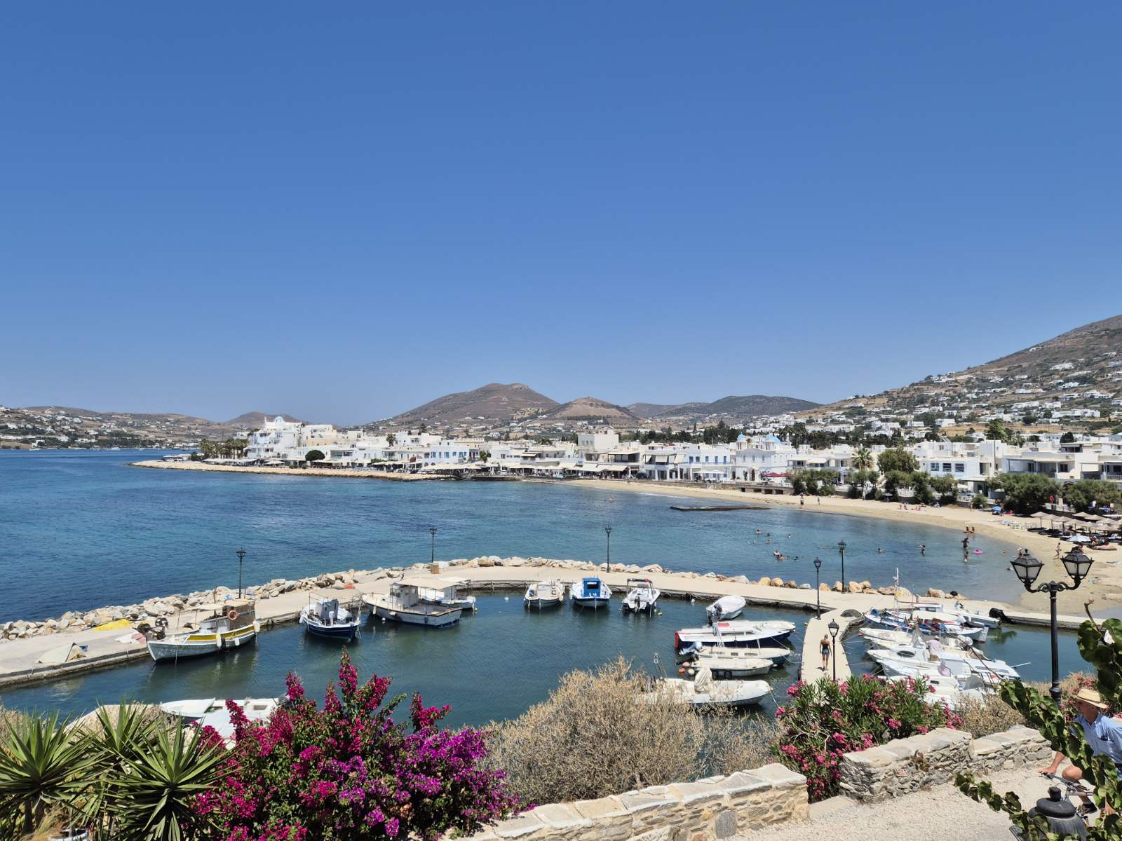Η Πάρος αναδείχθηκε ως το καλύτερο νησί στον κόσμο για το 2025 από το ταξιδιωτικό περιοδικό Travel + Leisure