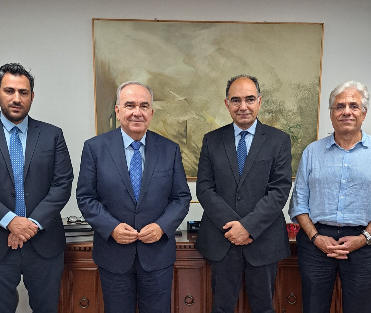 Έκτακτη Σύσκεψη στο Υπουργείο Εθνικής Οικονομίας και Οικονομικών για τη Χρηματοδότηση των Υποδομών του Νέου Αεροδρομίου Πάρου