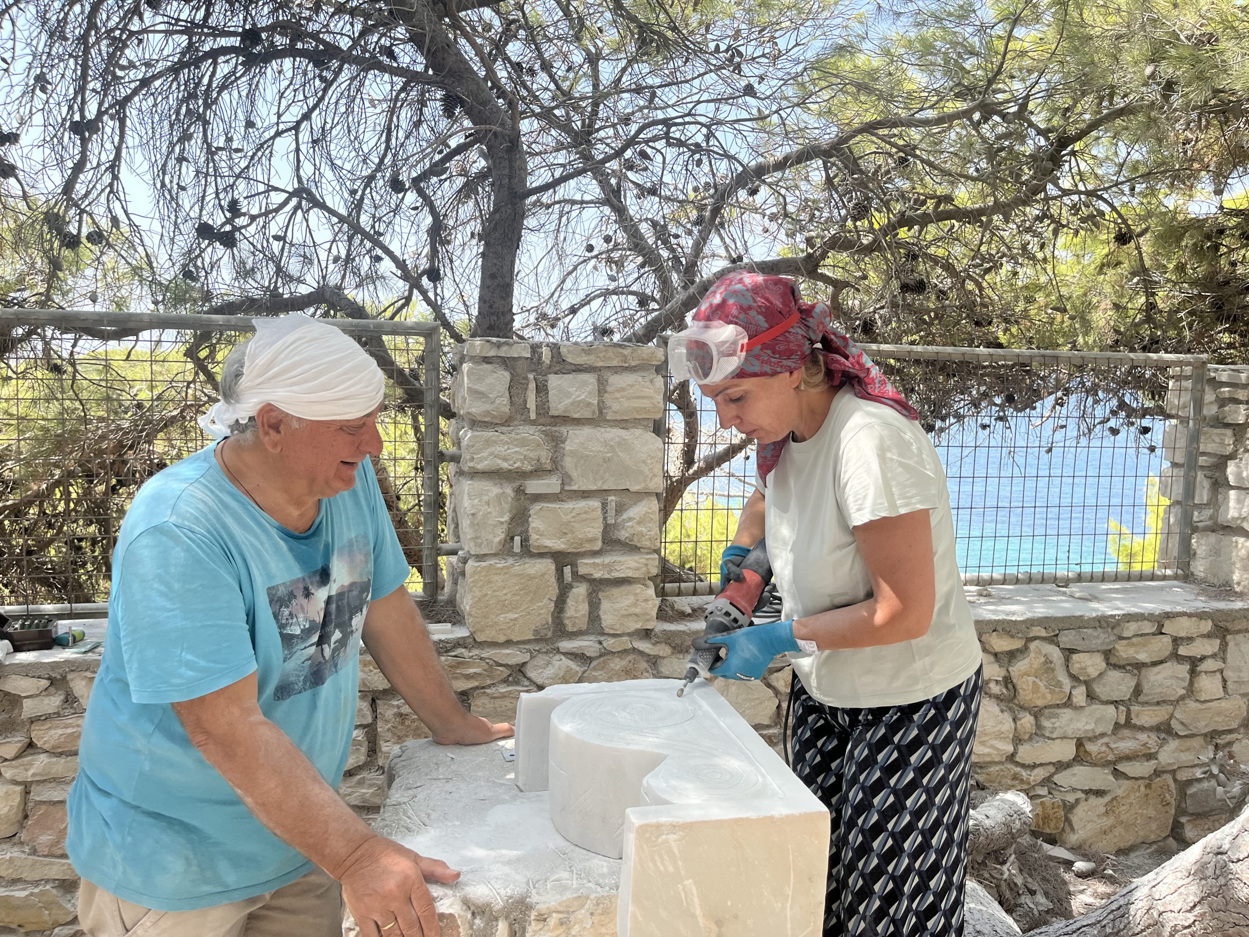 Ολοκληρώθηκε με επιτυχία το σεμινάριο μαρμαρογλυπτικής που διοργάνωσε το Σωματείο Φίλοι του Μουσείου Γλυπτικής «Νίκος Περαντινός»