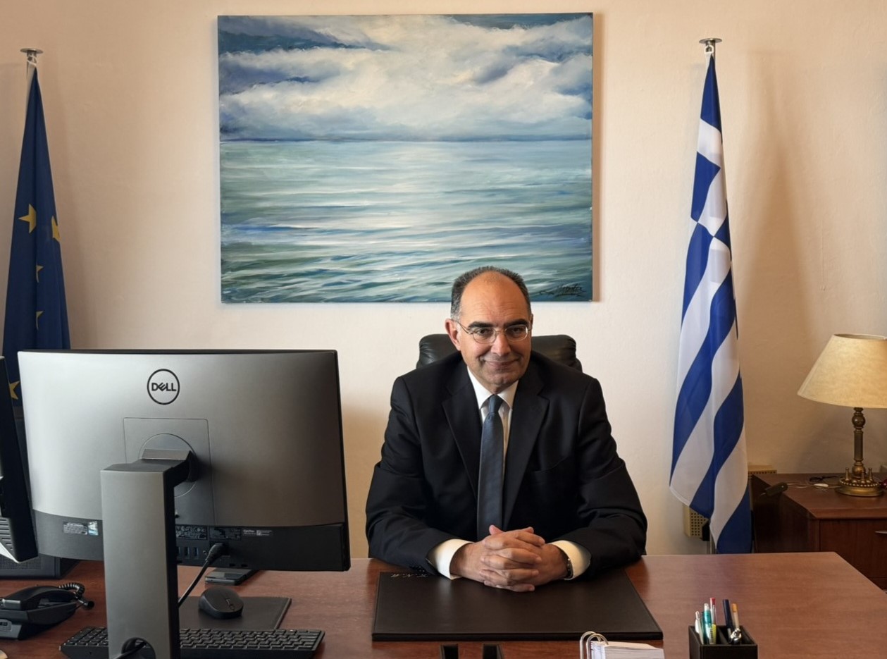 Πρωτοχρονιάτικο μήνυμα του Δημάρχου Πάρου Κώστα Μπιζά