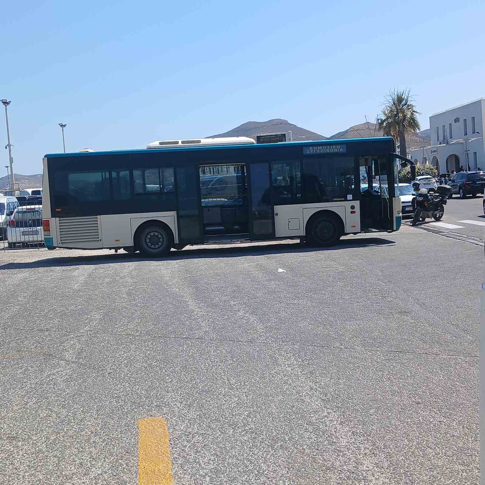 Υπογραφή δημόσιας σύμβασης για τη λειτουργία της δημοτικής αστικής συγκοινωνίας στην Κοινότητα Πάρου