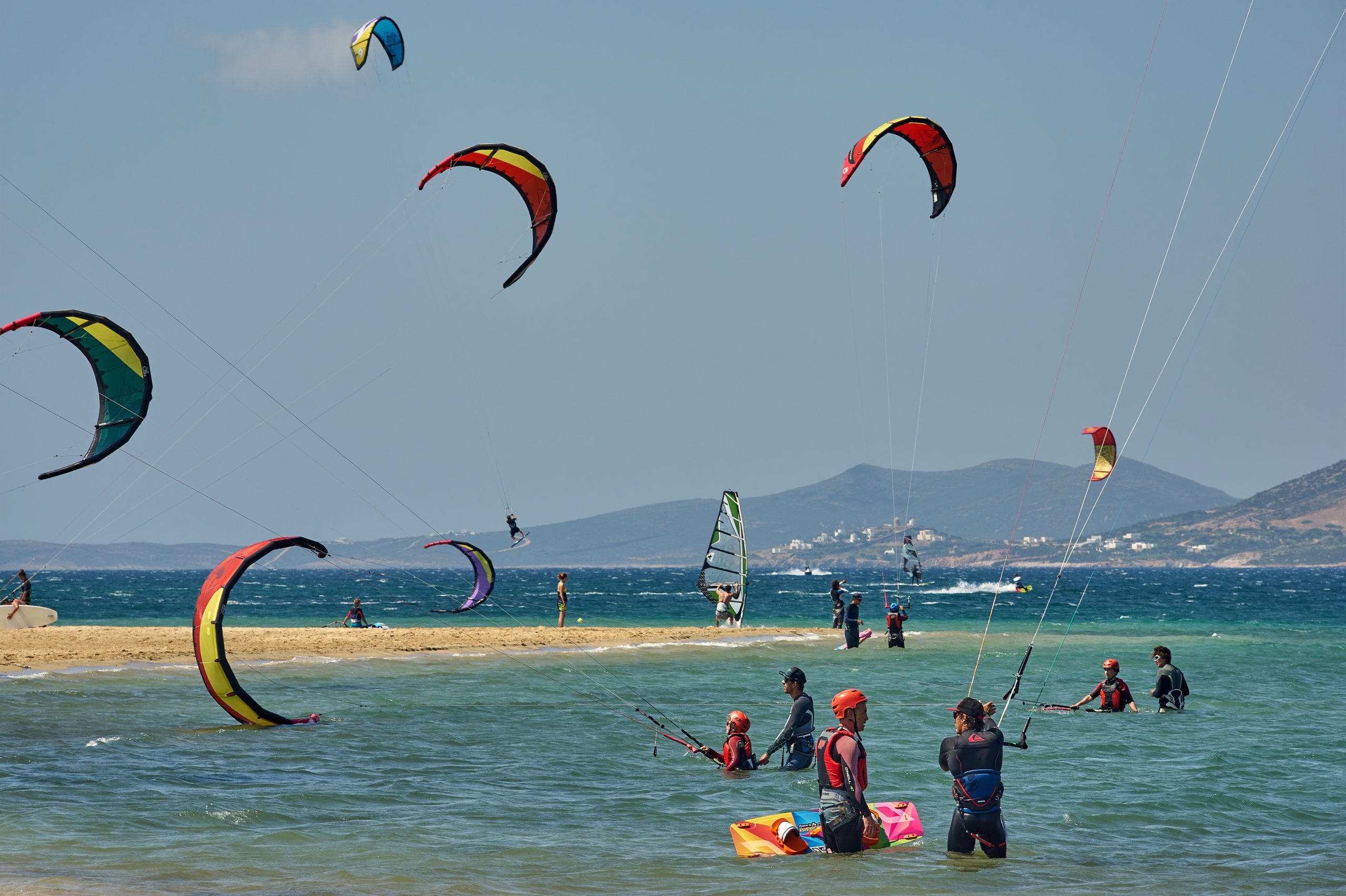 Η Πάρος στους κορυφαίους προορισμούς για Kite Surfing με αναγνώριση από την TUI Musement και το Euronews